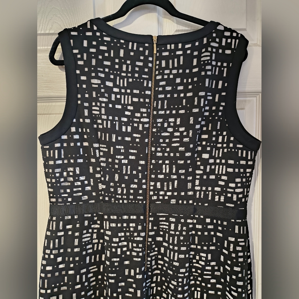 Karl Lagerfeld Black & White Geometric Sz 16 Dress - Picture 5 of 8